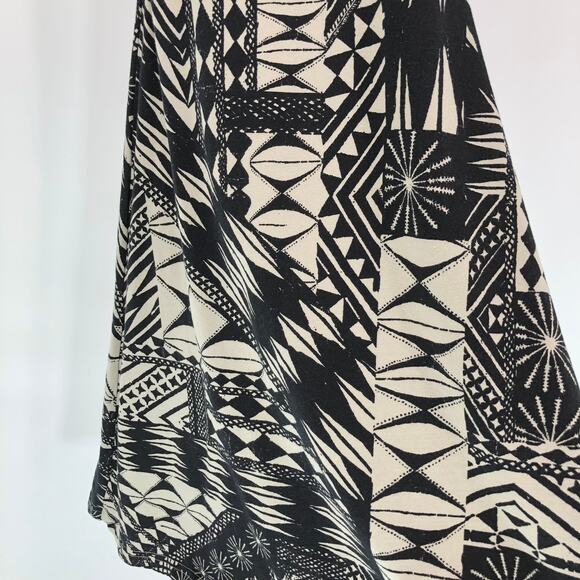 Patagonia Iliana Halter Dress Sz XS Built in Bra Organic Cotton Geometric Black - Picture 4 of 7